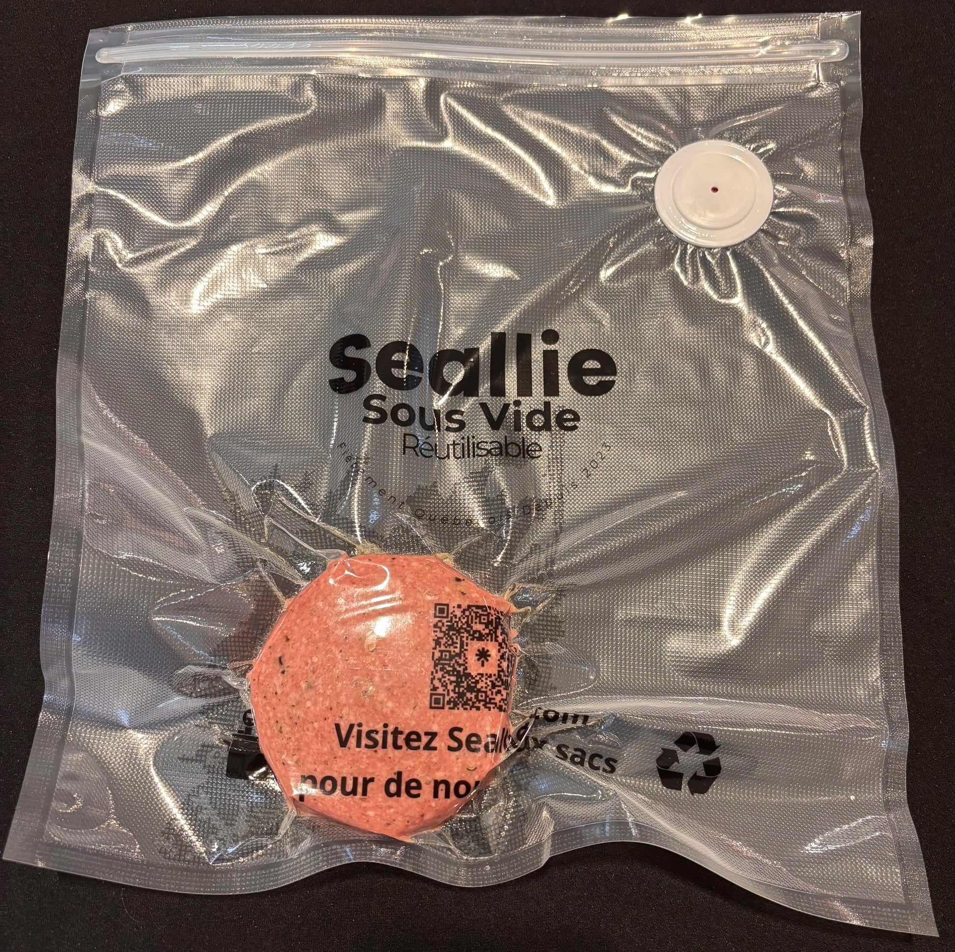 pâté de campagne scellé sous vide dans un sac sous vide réutilisable seallie terrine